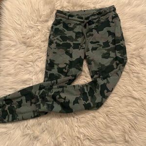 Worn couple of times in winter. Good condition